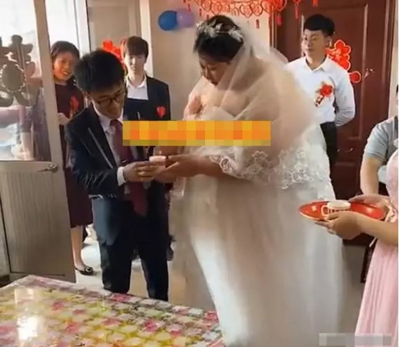dan tinh xon xao khi chu re nho con cuoi co dau nang hon 200kg dan tinh xon xao khi chu re nho con cuoi co dau nang hon 200kg