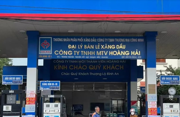 bac giang khach do 500000 dong tien xang nhung hut ra chi duoc 9 5 lit