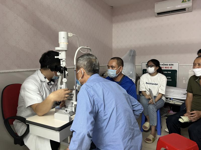 benh vien mat hong son ra mat quy tu thien le thi tue kham mo duc thuy tinh the mien phi1 benh vien mat hong son ra mat quy tu thien le thi tue kham mo duc thuy tinh the mien phi1