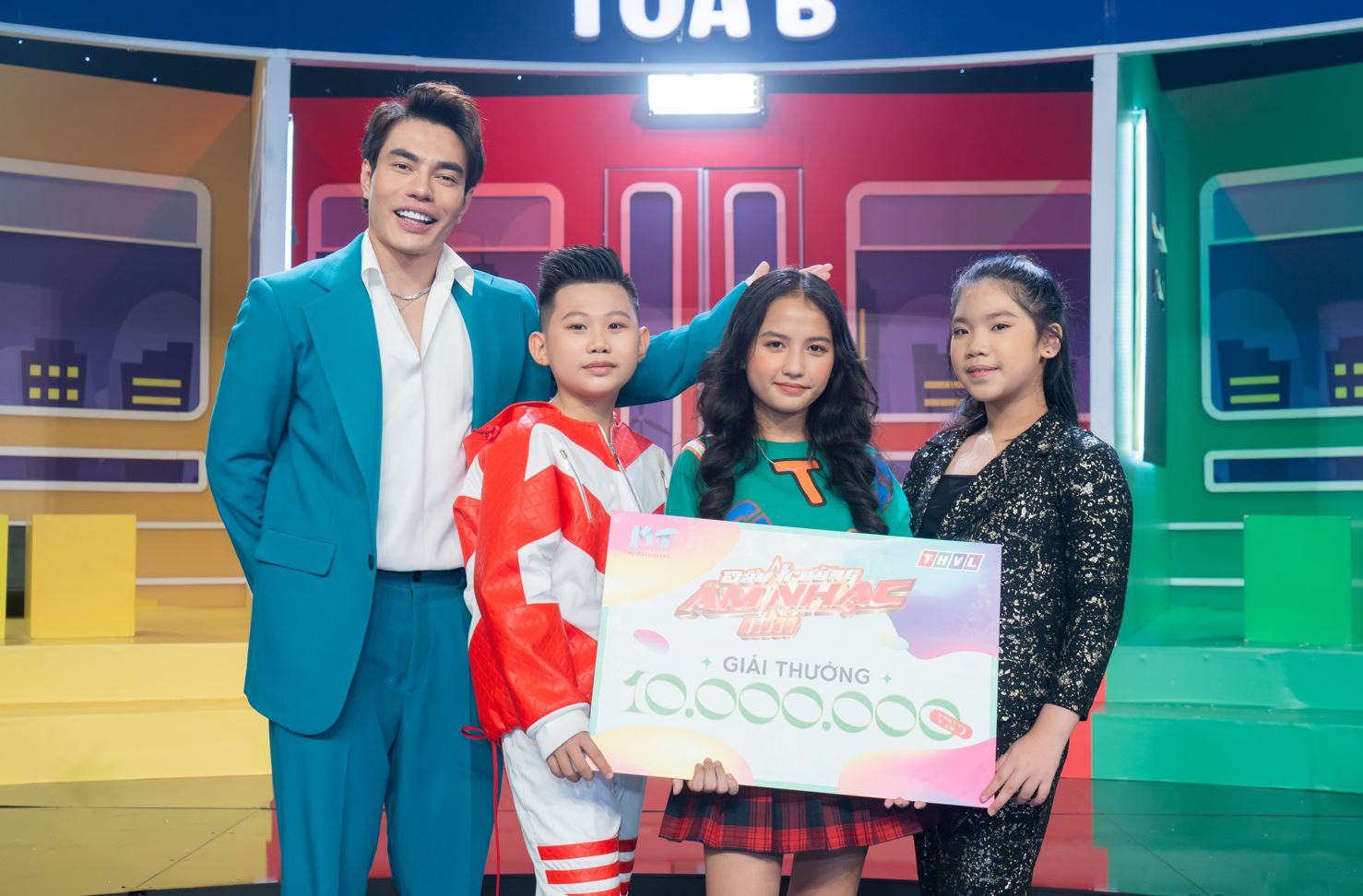 mai me tau hai nhung le duong bao lam van gianh chien thang trong gameshow am nhac