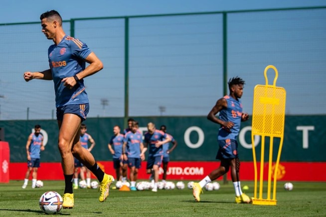 man utd thua 0 4 truoc brentford hlv erik ten hag phat hoc tro chay gan 14 km man utd thua 0 4 truoc brentford hlv erik ten hag phat hoc tro chay gan 14 km