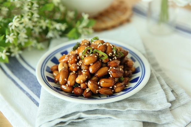 cach lam dau phong om nuoc tuong la mieng khien ca nha me man3