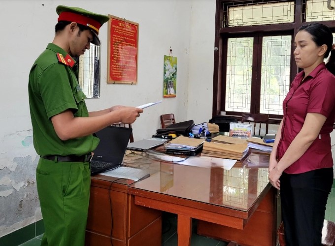 quang ngai bat tam giam nu quai lua dao chiem doat gan 82 ty dong quang ngai bat tam giam nu quai lua dao chiem doat gan 82 ty dong