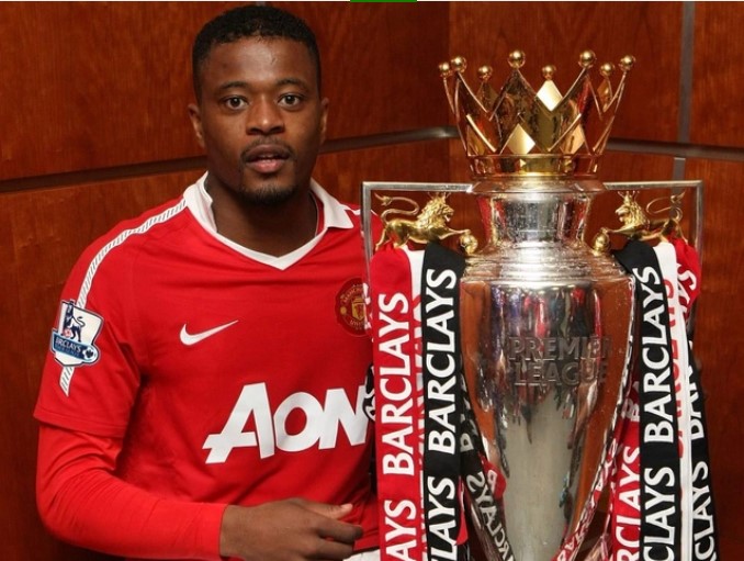 cuu sao mu patrice evra den vinh ha long11
