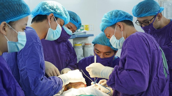 nguoi dan ong tuong bi nhiet mieng di kham moi biet mac ung thu giai doan 4 nguoi dan ong tuong bi nhiet mieng di kham moi biet mac ung thu giai doan 4