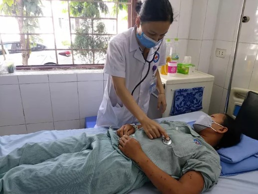 co gai 28 tuoi nhap vien cap cuu voi hon 70 vet ong dot khap nguoi co gai 28 tuoi nhap vien cap cuu voi hon 70 vet ong dot khap nguoi