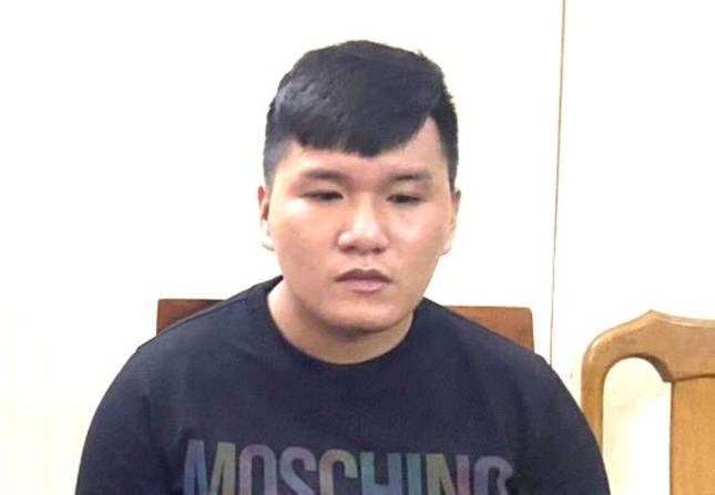 da nang tam giu hinh su doi tuong tong xe vao canh sat co dong da nang tam giu hinh su doi tuong tong xe vao canh sat co dong