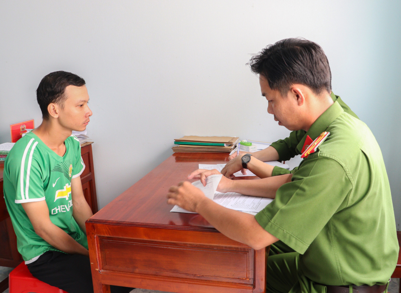 xu phat nhan vien giao hang hoang bao bi cuop gan 30 trieu dong xu phat nhan vien giao hang hoang bao bi cuop gan 30 trieu dong