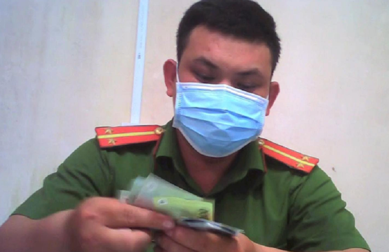 bat tam giam mot cuu trung uy cong an o binh duong1 bat tam giam mot cuu trung uy cong an o binh duong1