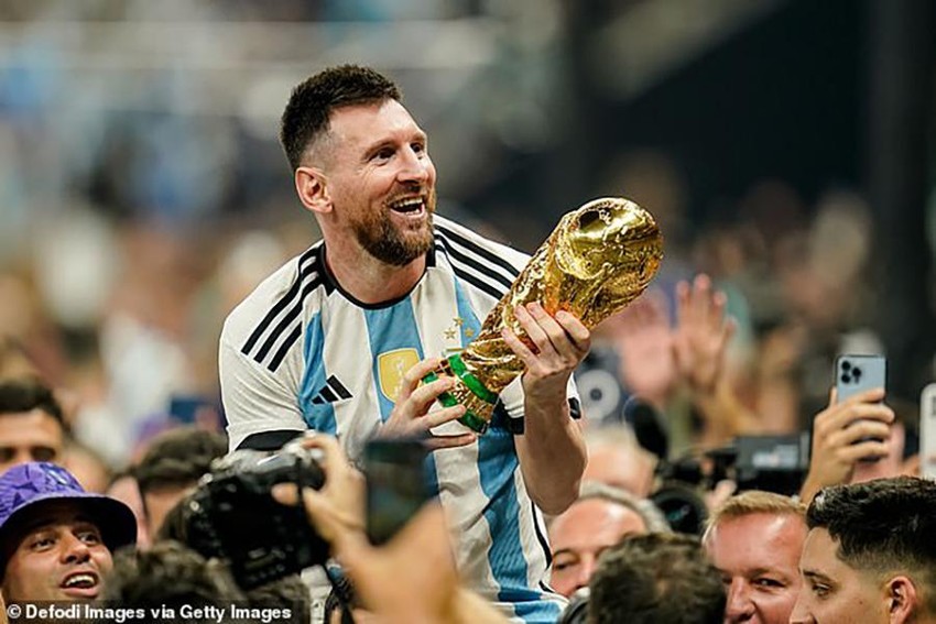 messi khong chia tay doi tuyen quoc gia sau khi vo dich world cup 2022