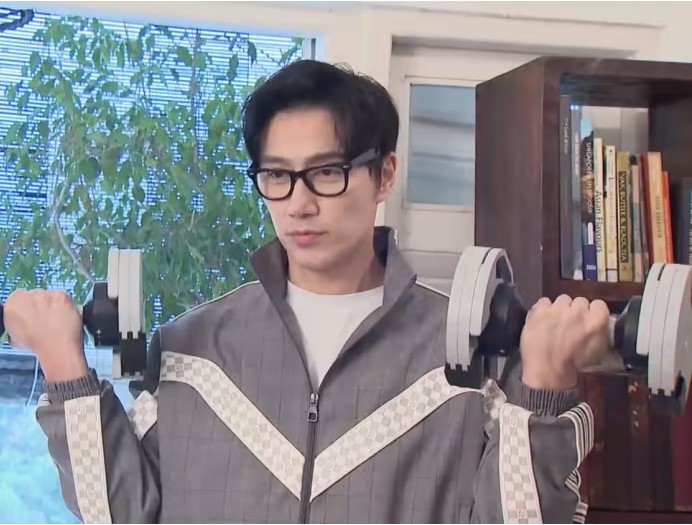nguoi dan ong tung noi nhu con vi so huu nhan sac tre trung kho tin o tuoi 51 hien ra sao1 nguoi dan ong tung noi nhu con vi so huu nhan sac tre trung kho tin o tuoi 51 hien ra sao1