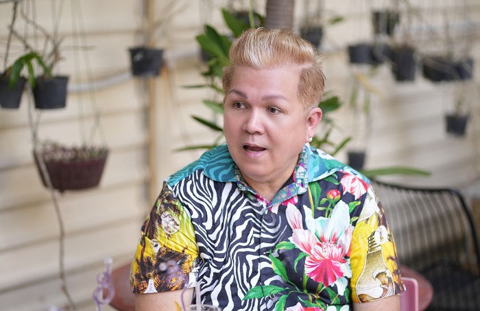 cindy thai tai gap lai ban than eric nguyen roi le khi nghe chuyen ve tre mo coi