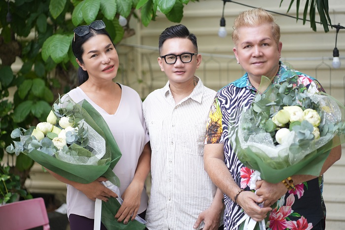 cindy thai tai gap lai ban than eric nguyen roi le khi nghe chuyen ve tre mo coi2