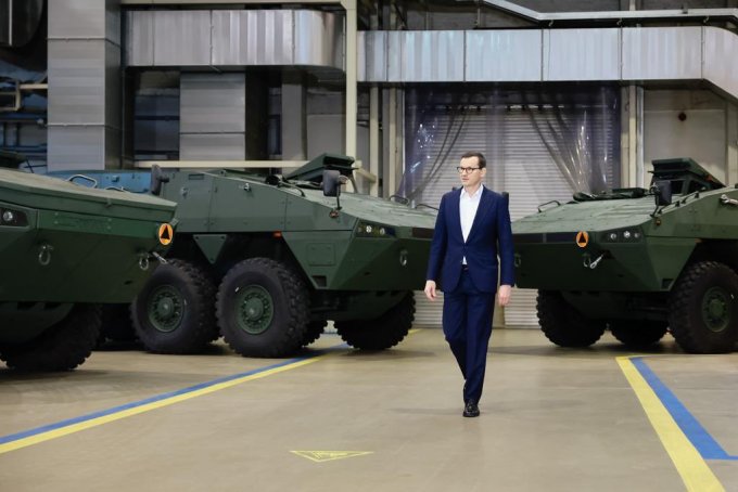 ukraine dat mua 100 xe thiet giap rosomak tu ba lan ukraine dat mua 100 xe thiet giap rosomak tu ba lan