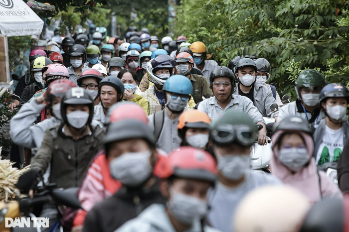 nguoi dan ve que nghi le 304 15 nhieu noi o ha noi va tphcm un tac keo dai8