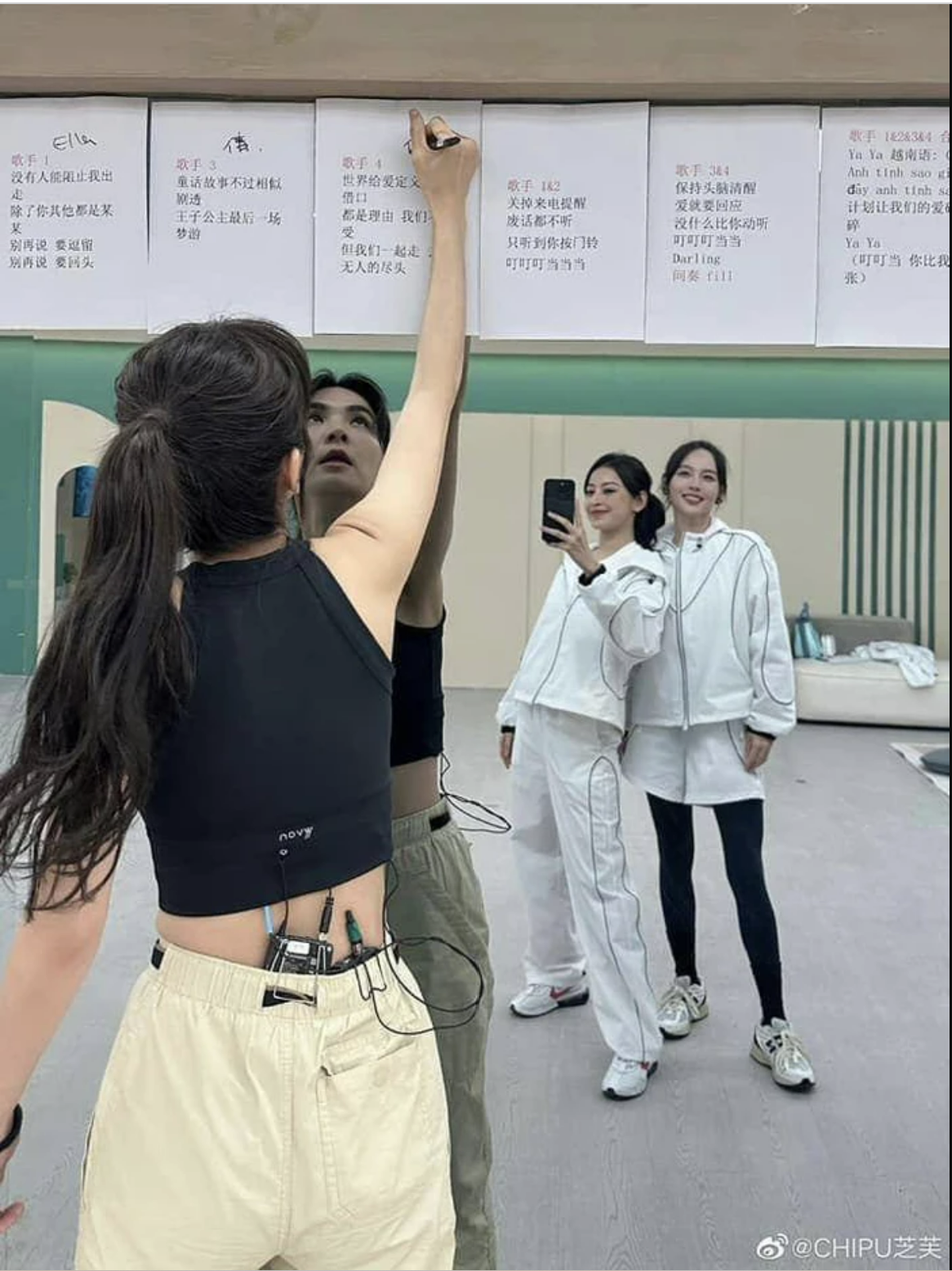 chi pu se hat see tinh bang tieng gi tai show ty ty dap gio re song chi pu se hat see tinh bang tieng gi tai show ty ty dap gio re song