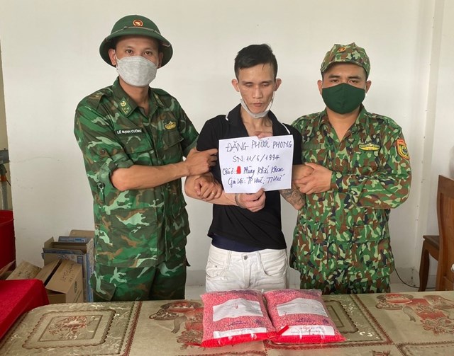 quang tri bat qua tang doi tuong van chuyen 36000 vien ma tuy tong hop quang tri bat qua tang doi tuong van chuyen 36000 vien ma tuy tong hop