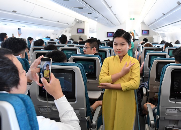 chuyen bay dac biet cua vietnam airlines voi phi hanh doan nhi6 chuyen bay dac biet cua vietnam airlines voi phi hanh doan nhi6
