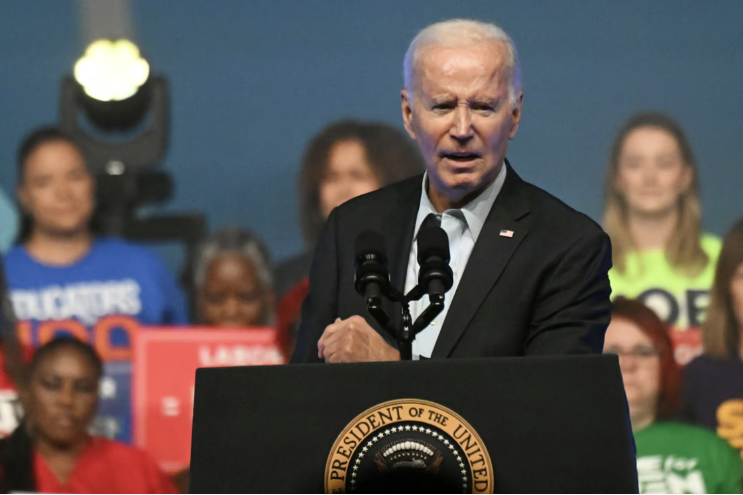ong biden da den luc gioi sieu giau my can dong phan thue cong bang hon ong biden da den luc gioi sieu giau my can dong phan thue cong bang hon