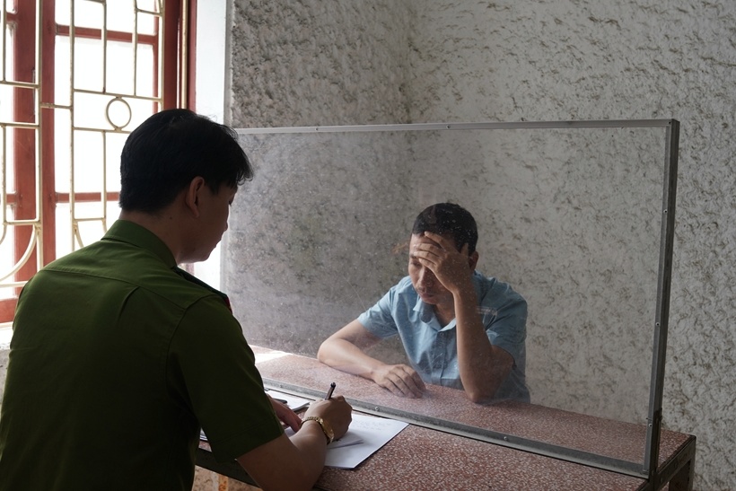bat tam giam giam doc trung tam van hoa dien anh tinh hoa binh1