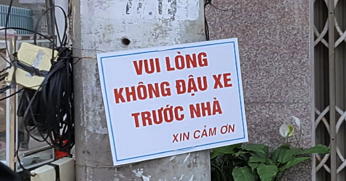 dau o to tai truoc cua nha dan nam tai xe bi danh phai nhap vien cap cuu
