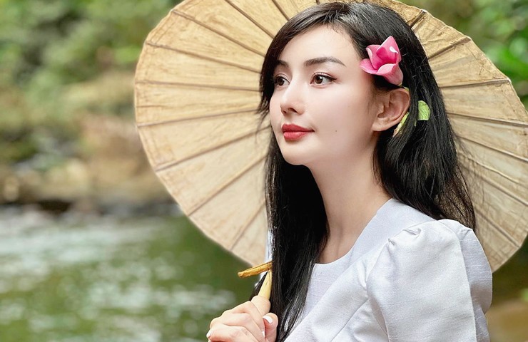 nhan sac ngay cang len huong cua co gai mien tay lay chong ty phu thai lan angela chu1