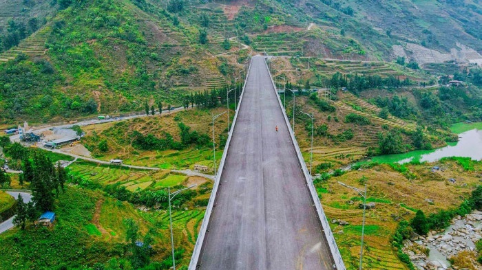 van hanh thu nghiem cau can co tru cao nhat viet nam2 van hanh thu nghiem cau can co tru cao nhat viet nam2