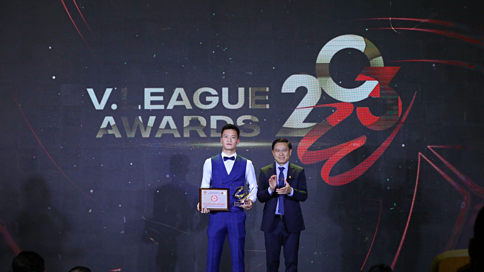 tien ve clb viettel nhan danh hieu cau thu xuat sac nhat v league 2023 tien ve clb viettel nhan danh hieu cau thu xuat sac nhat v league 2023