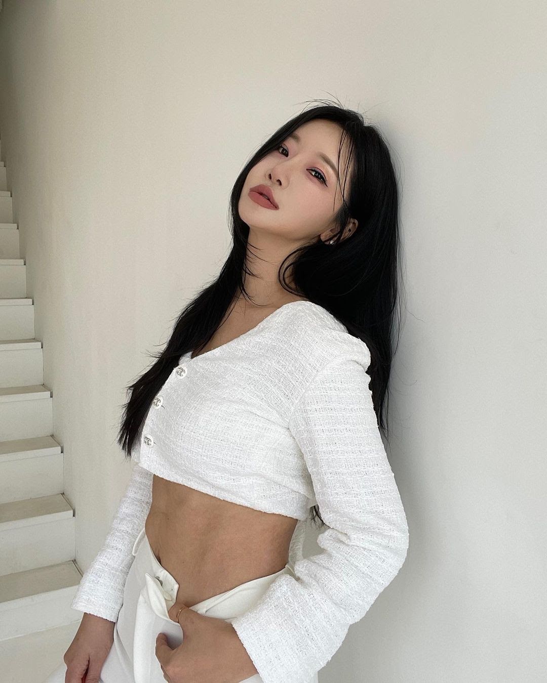 nguoi phu nu 50 tuoi gay sot voi ngoai hinh tre nhu gai doi muoi