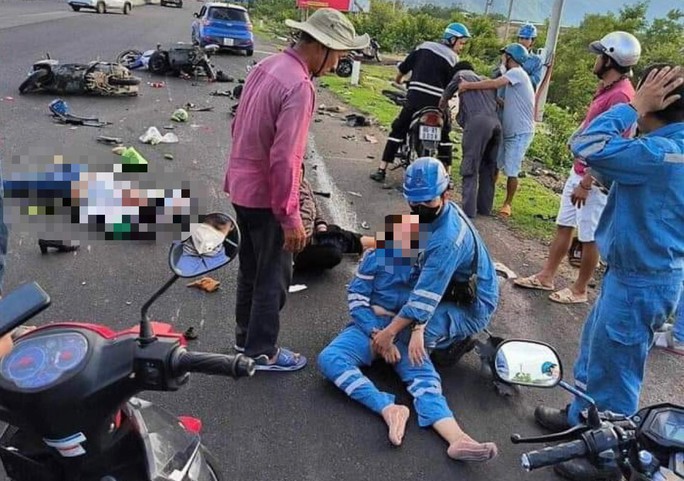 binh thuan o to tong loat xe may dung cho den do nhieu nguoi bi thuong binh thuan o to tong loat xe may dung cho den do nhieu nguoi bi thuong