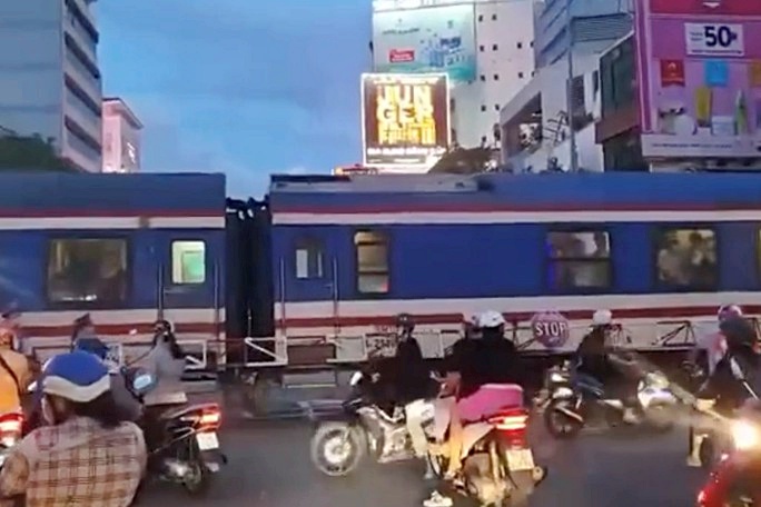 va cham voi tau hoa nguoi dan ong tu vong tai cho1 va cham voi tau hoa nguoi dan ong tu vong tai cho1
