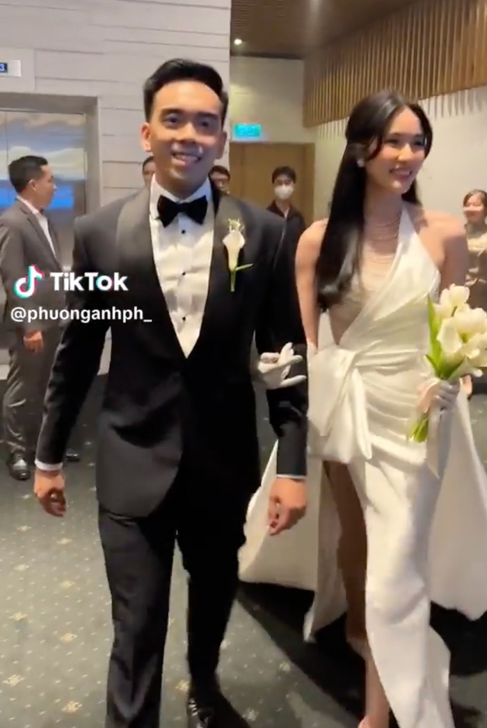 a hau phuong anh khoe nhan sac rang ngoi trong dam cuoi1 a hau phuong anh khoe nhan sac rang ngoi trong dam cuoi1