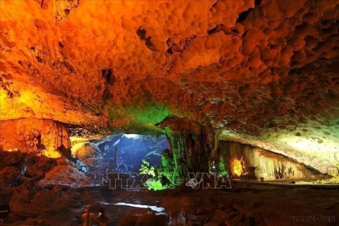 ve dep nen tho lam say dam long nguoi cua di san the gioi vinh ha long quan dao cat ba2