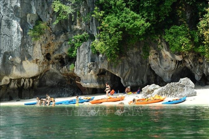 ve dep nen tho lam say dam long nguoi cua di san the gioi vinh ha long quan dao cat ba5