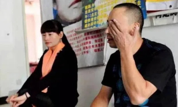 doi vo chong rong ra tim con gai bi bat coc va cuoc doan tu hanh phuc sau 9 nam1 doi vo chong rong ra tim con gai bi bat coc va cuoc doan tu hanh phuc sau 9 nam1
