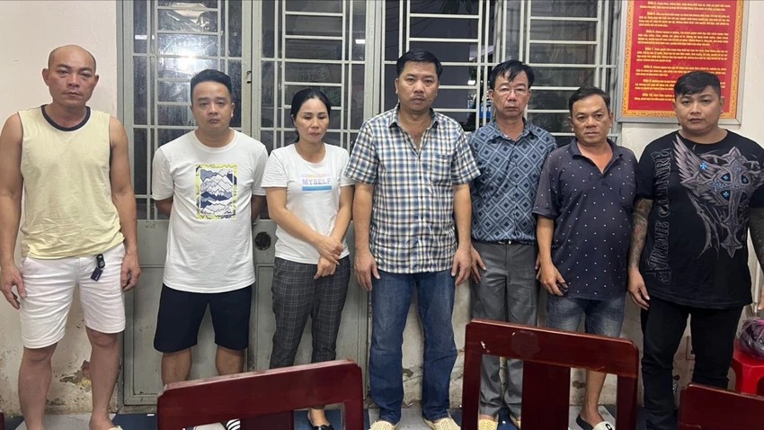 he lo cach thuc hoat dong cuc tinh vi cua soi bac khung o tphcm