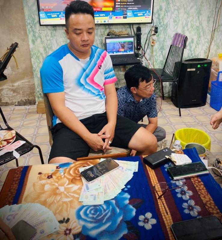 he lo cach thuc hoat dong cuc tinh vi cua soi bac khung o tphcm2