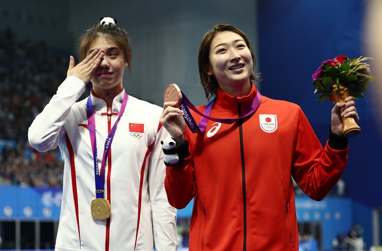 asiad 19 khoanh khac hai nu kinh ngu om nhau khoc va cau chuyen ve tinh ban dep1 asiad 19 khoanh khac hai nu kinh ngu om nhau khoc va cau chuyen ve tinh ban dep1