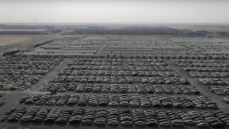 kham pha nghia dia sieu xe khong lo o dubai o to phien ban gioi han cung bi bo roi kham pha nghia dia sieu xe khong lo o dubai o to phien ban gioi han cung bi bo roi