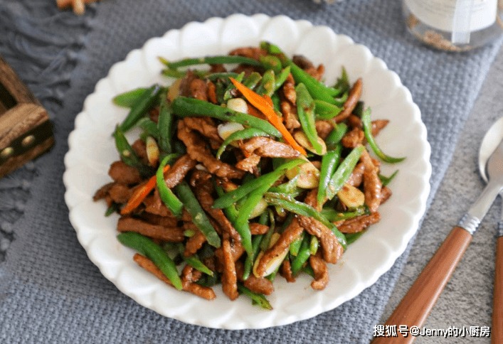 con dau tro tai lam 5 mon cuc ngon tu thit lon me chong kho tinh may cung khen het loi1 con dau tro tai lam 5 mon cuc ngon tu thit lon me chong kho tinh may cung khen het loi1