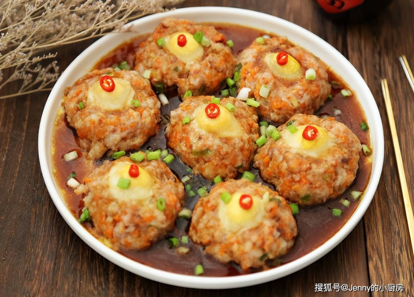 con dau tro tai lam 5 mon cuc ngon tu thit lon me chong kho tinh may cung khen het loi2 con dau tro tai lam 5 mon cuc ngon tu thit lon me chong kho tinh may cung khen het loi2