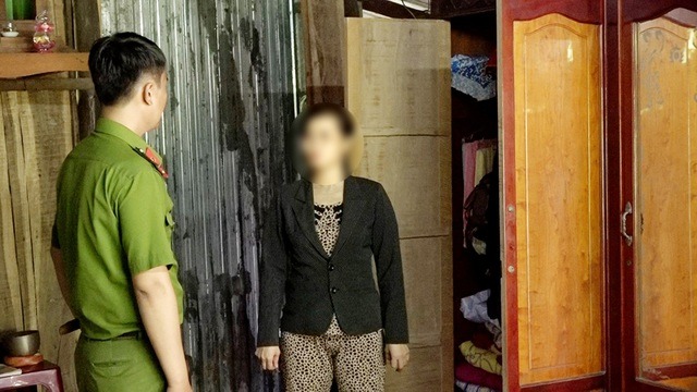 xu phat nguoi phu nu tieu het gan 300 trieu dong roi bao cong an bi mat trom