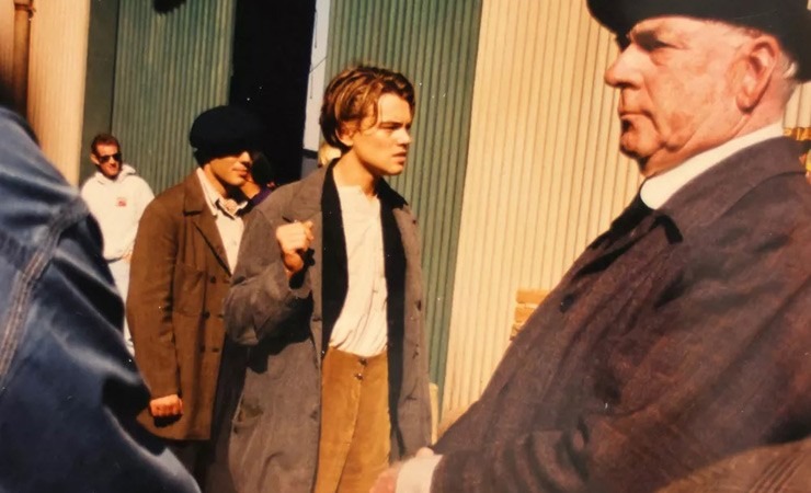 loat anh hau truong chua tung cong bo cua bo phim an khach thu 4 moi thoi dai titanic2