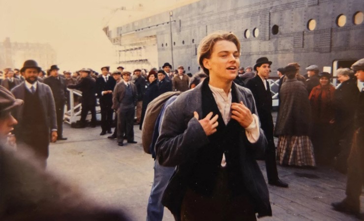 loat anh hau truong chua tung cong bo cua bo phim an khach thu 4 moi thoi dai titanic4