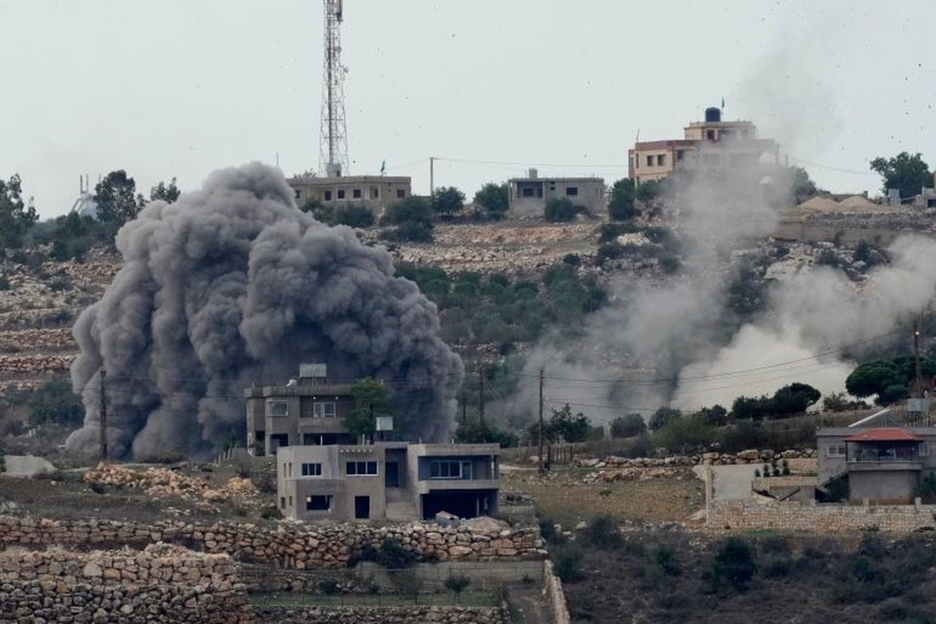 bo truong yoav gallant noi hezbollah ban 1000 qua dan vao israel tu khi xung dot gaza no ra1 bo truong yoav gallant noi hezbollah ban 1000 qua dan vao israel tu khi xung dot gaza no ra1