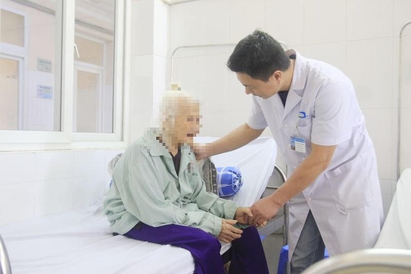 tin tuc doi song moi nhat ngay 25112023 ba noi hien gan cuu chau gai mac ung thu1