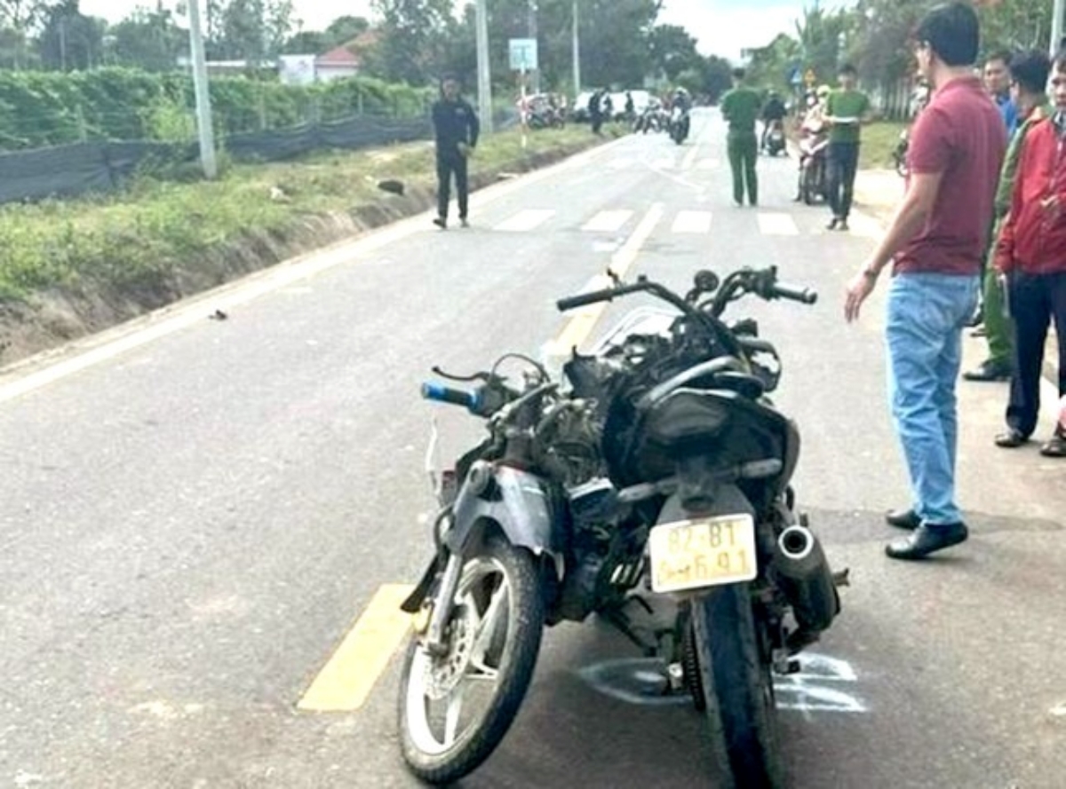 kon tum hai xe may dau dau 3 thieu nien tu vong