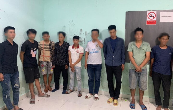 tphcm cong an triet xoa tu diem hut chich ma tuy tai nghia trang binh hung hoa 2 tphcm cong an triet xoa tu diem hut chich ma tuy tai nghia trang binh hung hoa 2