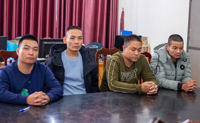 An ninh - Hình sự - Phá đường dây cá độ bóng đá và mua bán số lô, đề quy mô lớn, tạm giữ hình sự 7 đối tượng (Hình 2).