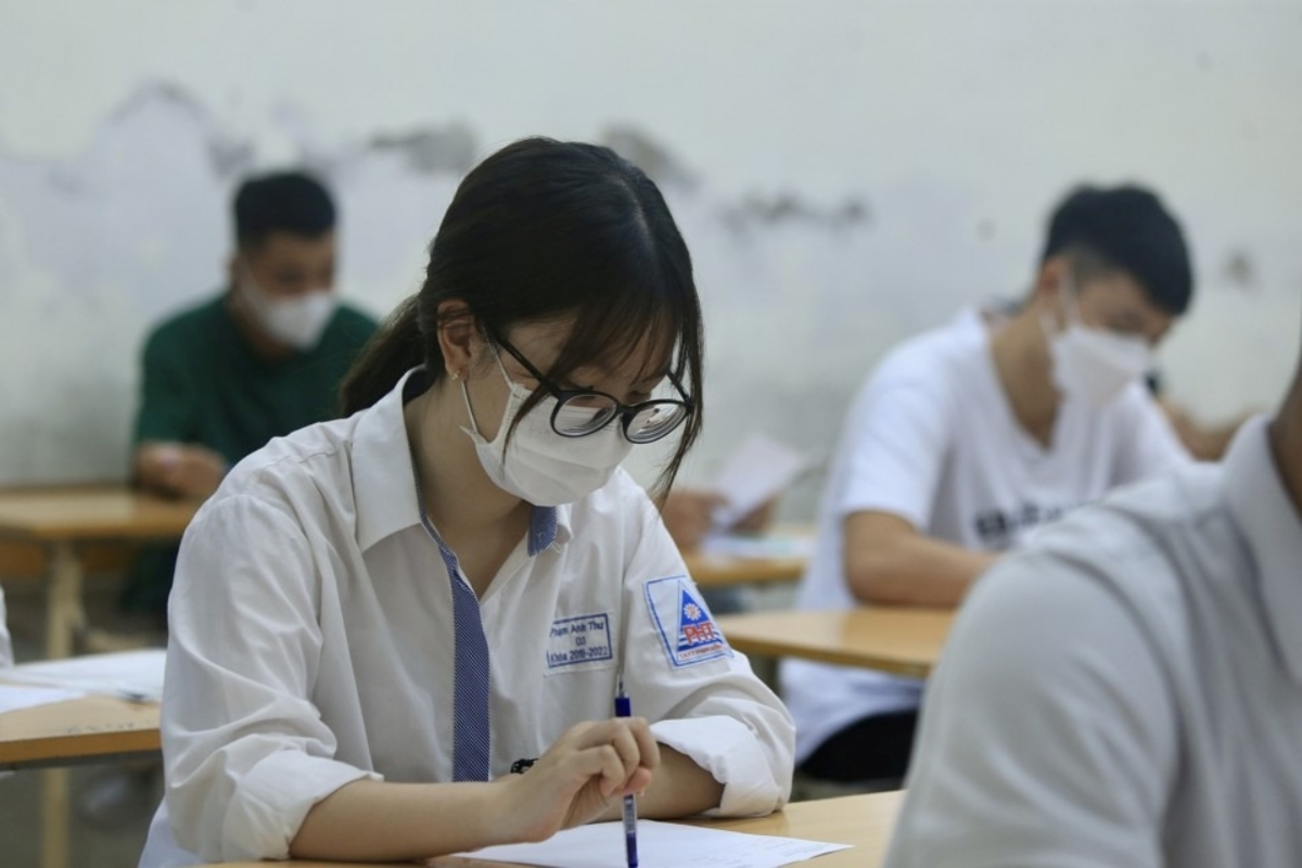de minh hoa mon toan tot nghiep thpt 2025 ava